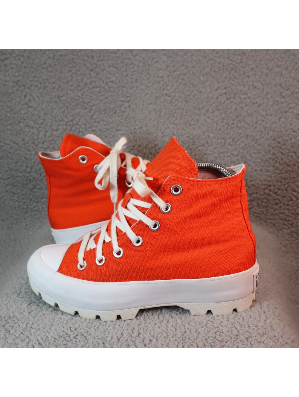 Converse Chuck Taylor All Star High Women sz 7 Lugged Plat